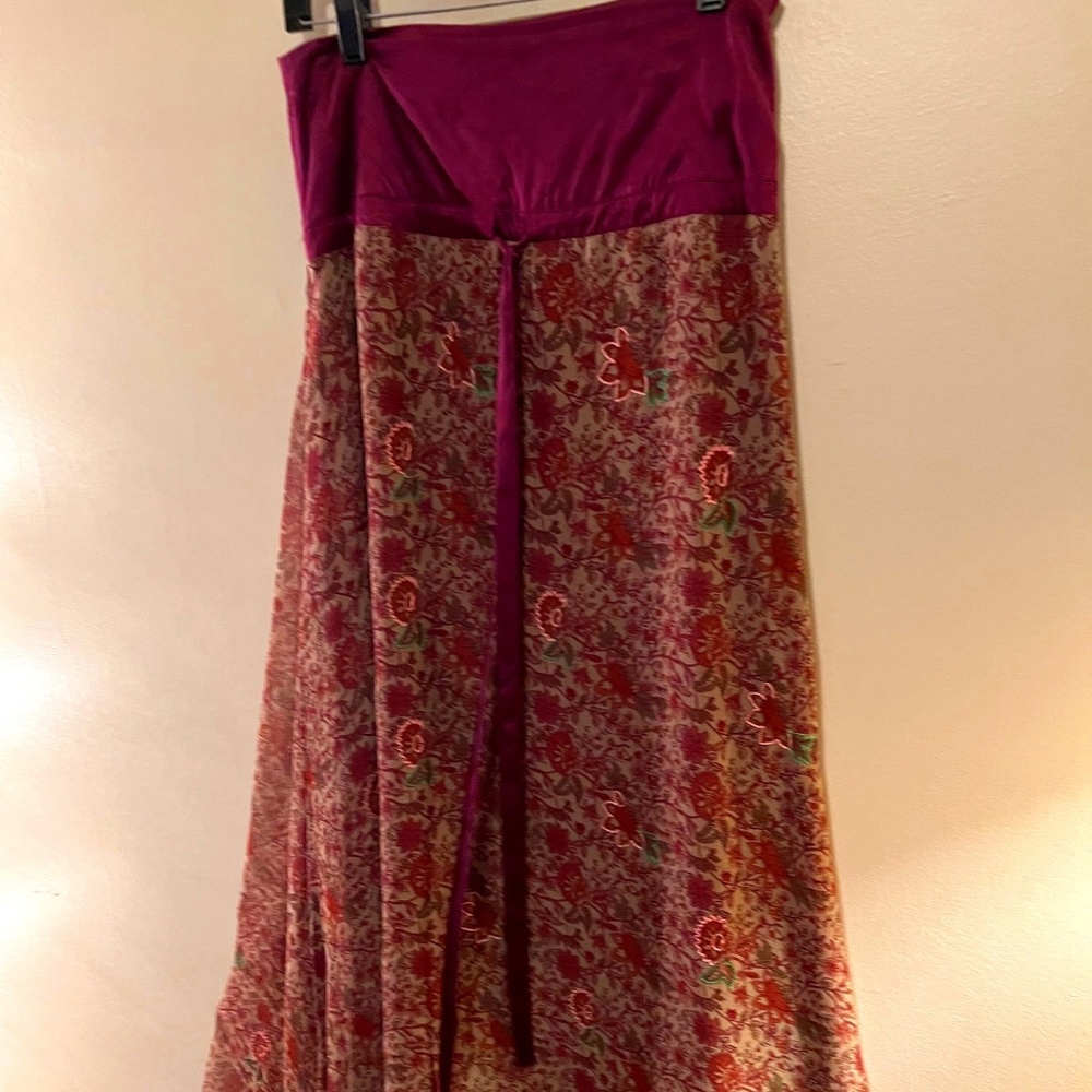 Soft Surrounding Silk Embroidered Lined Maxi Skirt--Size 4